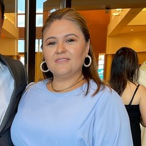 Meet your Posher, Esmeralda